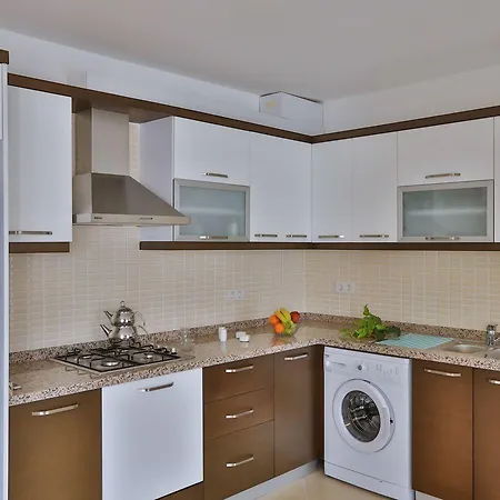 Lejlighed Merkezde, Konforlu, 2 Odali Kaş