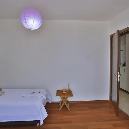 Merkezde, Konforlu, 2 Odali Apart Daire