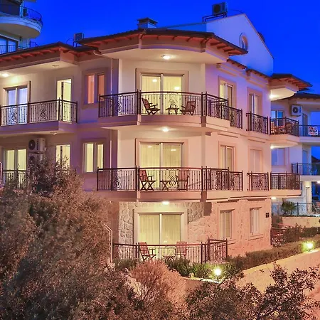 Merkezde, Konforlu, 2 Odali Appartement