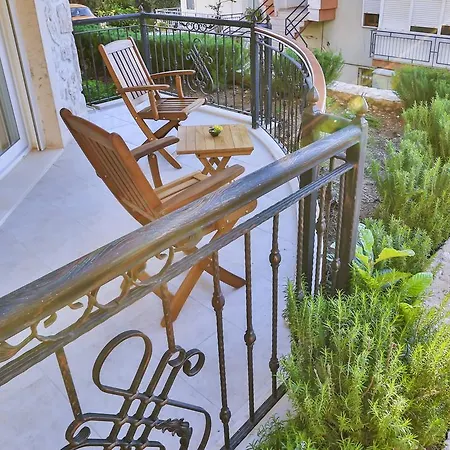 Appartement Merkezde, Konforlu, 2 Odali